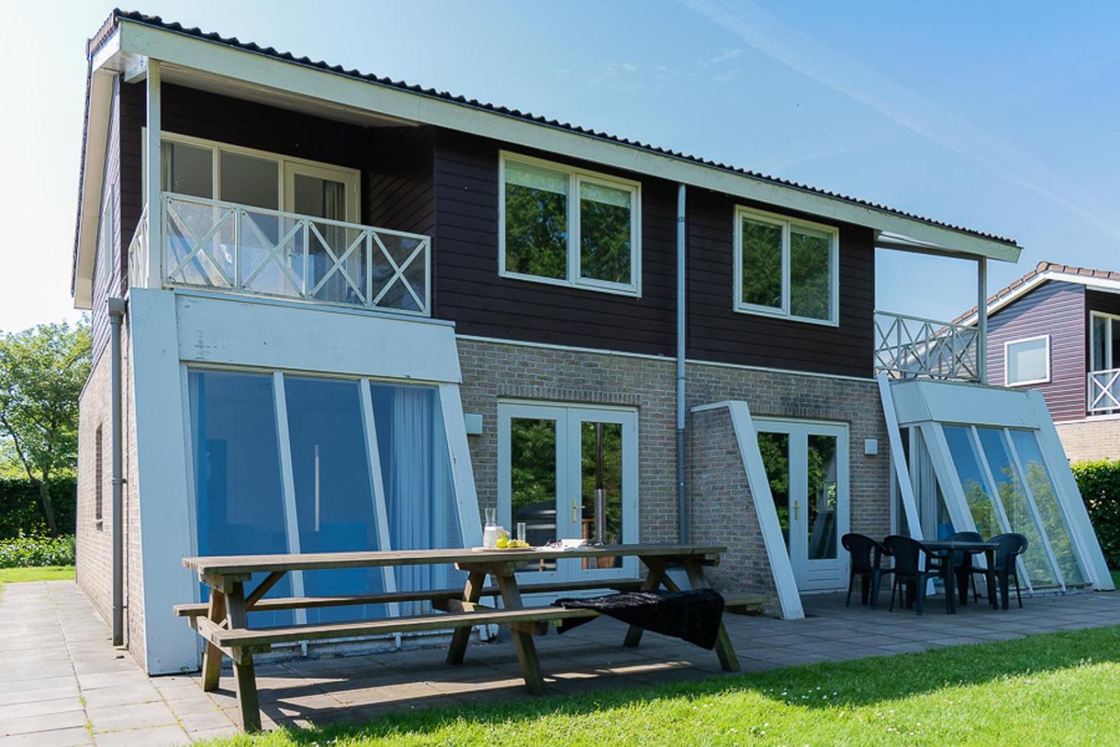 Summio Vakantiepark Emslandermeer Vlagtwedde Room photo
