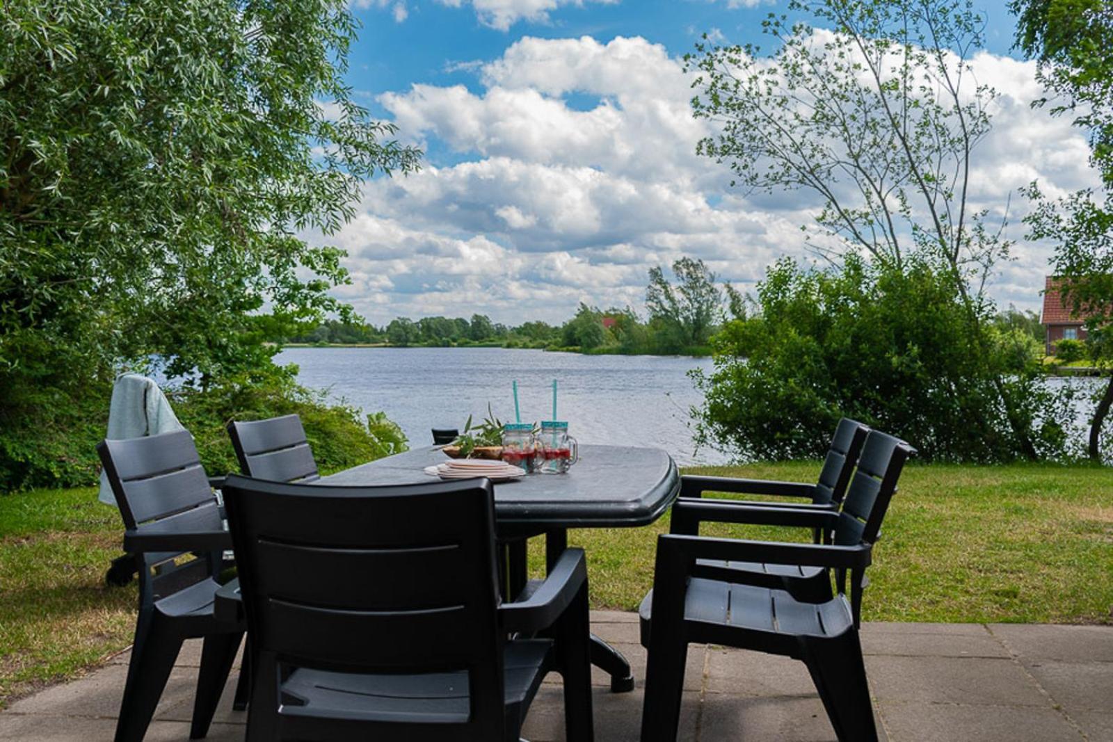 Summio Vakantiepark Emslandermeer Vlagtwedde Room photo