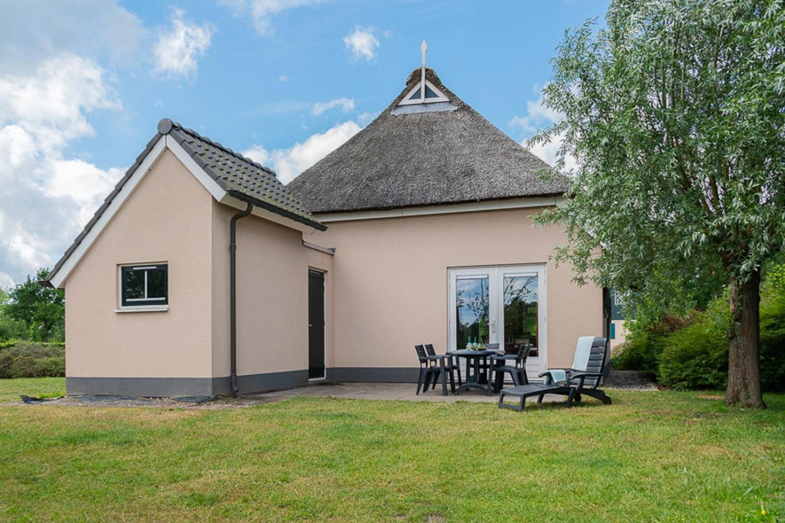 Summio Vakantiepark Emslandermeer Vlagtwedde Room photo