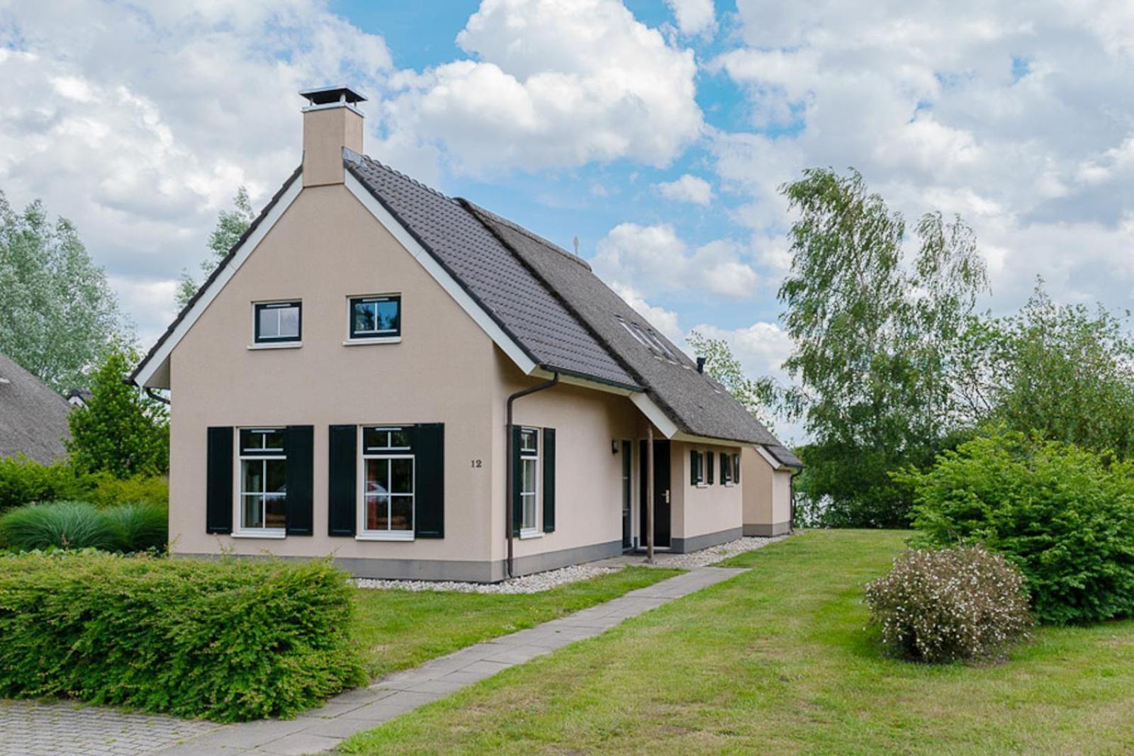 Summio Vakantiepark Emslandermeer Vlagtwedde Room photo
